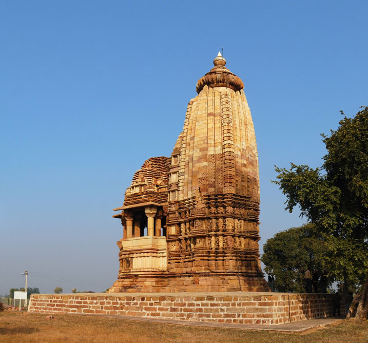 chaturbhuj-temple-Khajuraho